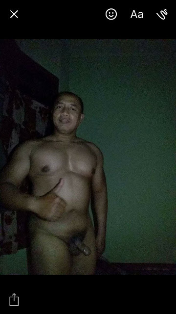 anakjatimelaka:  daddyloverfan:  hot daddy 