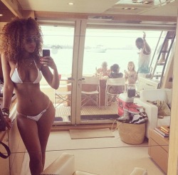 thefinestbitches:  Aisha Thalia Collins 