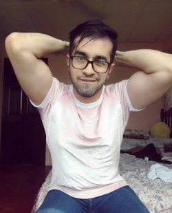 mexicogay-chacales:  Víctor Navarro