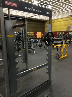 thedragonflywarrior:  Trying a new squat setup today. My gym