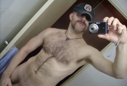 vinylsoda:  What I Think I Look Like Taking A Selfie