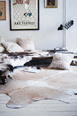 theclassyissue:  interiors  theclassyissue.com 