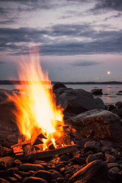 plasmatics-life:  Fire at Full Moon - {by Pierre Chaton} | {Official