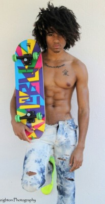 dominicanblackboy:  Sexy gorgeous hotboy Shane Huggins!