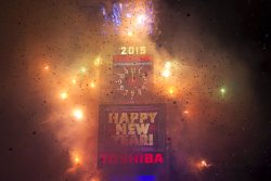 yahoonewsphotos:  2014 New Year’s Eve in NYC’s Times Square