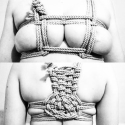 lavender-bubbaa: Rope submission for you  🖤🖤🖤 Love your