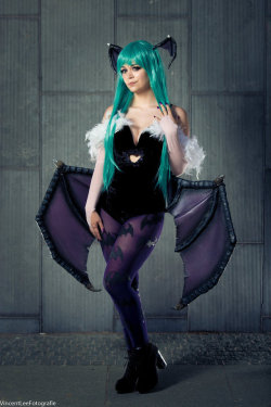 hotcosplaychicks:  Morrigan [5] by Nightskylullaby Check out