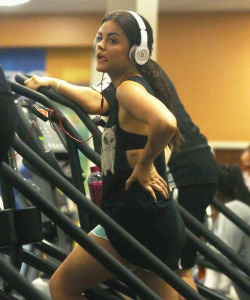 sweetlittlehale:  Lucy Hale at the gym｜May 15th 