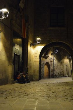 maya47000:  Dreamy music in the Barcelona streets by EJ DH 