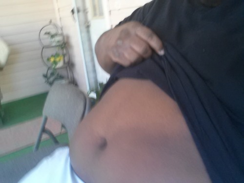 chibadaboss:  Nice day in my part of the worldâ€¦..why not take pics? #tummytuesday  Magnificent moobs always make my day nicer