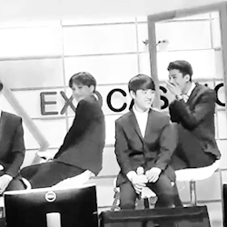 150406: EXO’S REACTION WHEN THEY SHOWED SEKAI’S AEGYO AT