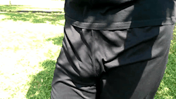 freeballinghtx:  I caught so many guys checking out my bulge