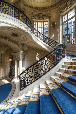 italian-luxury:  L’escalier d’honneur 