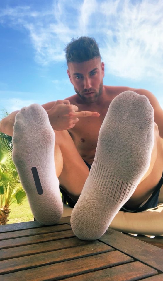 jocks–in–socks:
