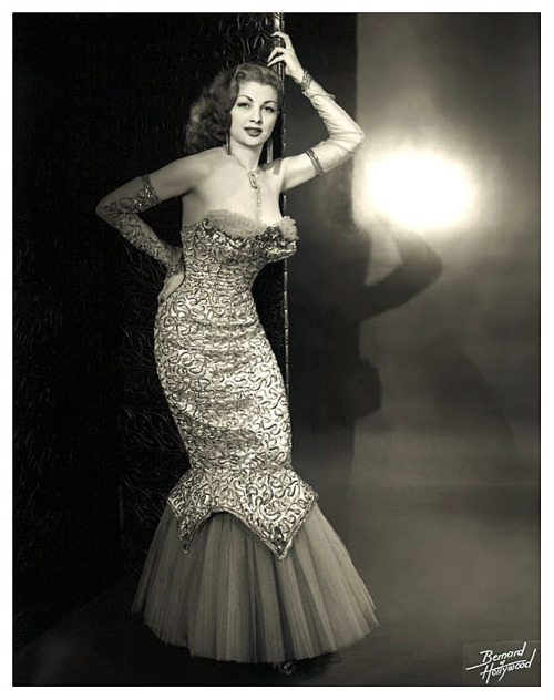 Tempest Storm      (aka. Annie Blanche Banks)