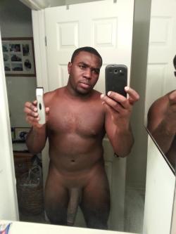 nudeselfshots-blackmen.tumblr.com/post/43634355216/