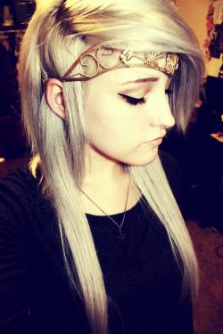 dazzlingbeauties:  I’m an elf,okay. :3 http://katisthedreamer.tumblr.com/