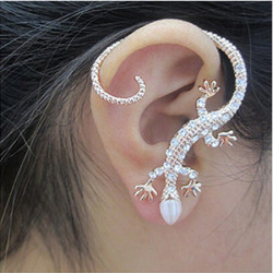 tbdresslove:  lizard style earrings==> here Final Clearance