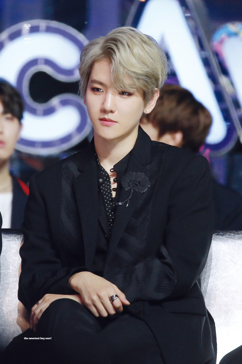 happybbh:  candy crush | do not edit