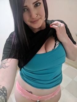 get-wild-at-work-for-me-baby:  Showing off in my new scrubs [F]