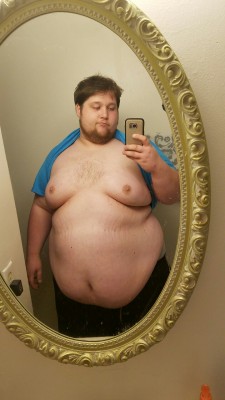 thewhaledude:  I’m up to 473 lbs now! Still growing trying