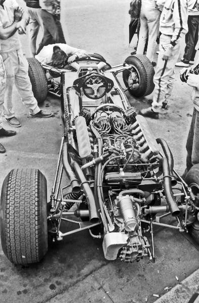 itsbrucemclaren:   ///   1966 The Cooper T81 Maserati.   //// 