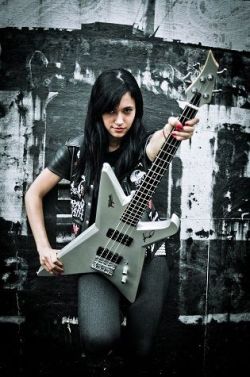 hellofmetal:    Fernanda Lira, vocalist and bass player of NERVOSA.