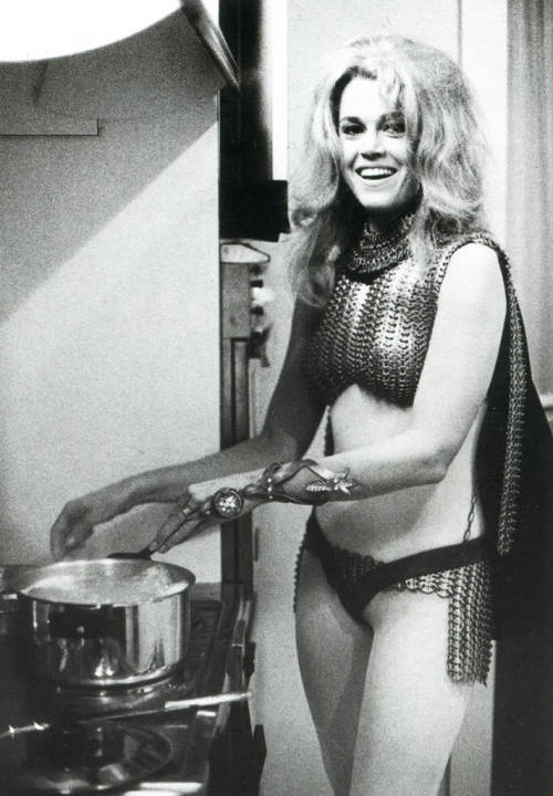 Jane Fonda cooking on the set of “Barbarella” Nudes &