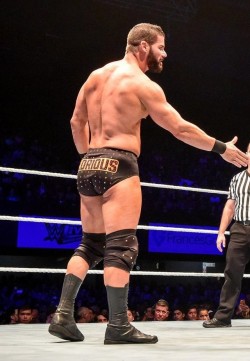wweassets:  Bobby Roode  oh wow