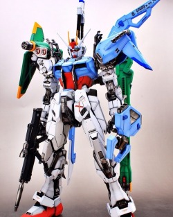 gunjap:  Perfect Grade for a perfect build: Strike Gundam by