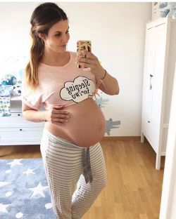 bigpregnantgirls:   Beautifull and happy mom :)  