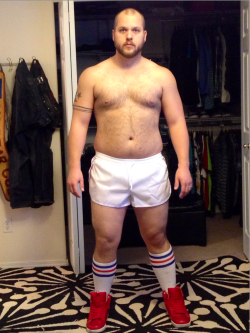 akbearcub:  bigxbad:  akbearcub trying on one of his outfits