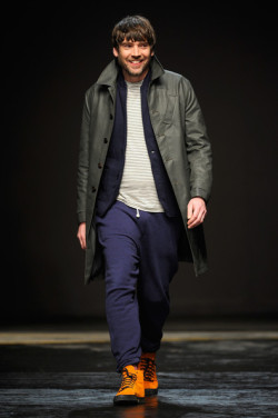 valabnormal:  Musician Alex James walks the runway at the Oliver
