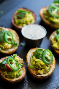 vegan-yums:  Vegan guacamole potato skins with ranch dressing