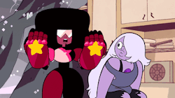 All instances of Garnet summoning and dispelling her gauntlets