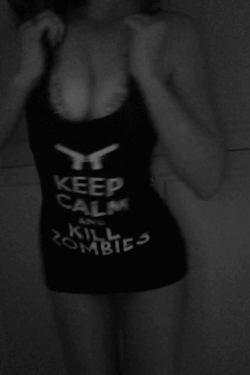 ixnay-on-the-oddk:  ponkymaria:  keep calm and kill zombies hfy!!!