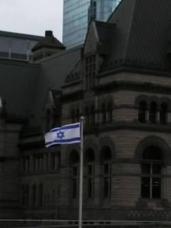 girlactionfigure:  *TORONTO RAISES ISRAELI FLAG OVER CITY HALL*In