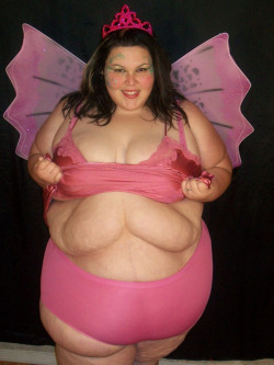 ssbbwsunni:  Follow the blog of SSBBW Sunny, a sexy XXL fat girl