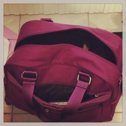 This is the bag that I am using for a week! #purple #bag #oakley