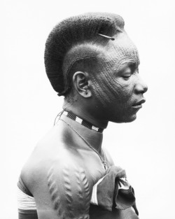 vintagecongo:A woman from Upoto-Trive Budja, Belgian Congo,  Lang-Chapin