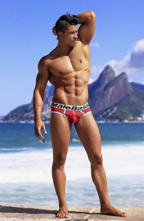 Male Nips and Briefs