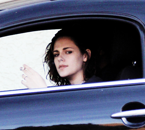 krissteewartss: Kristen out & about in Los Feliz, February 2 2016 