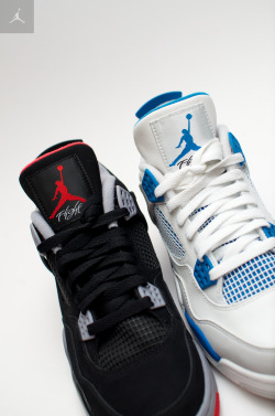 phuckindope:  Jordan bred 4s x Jordan military blue 4s 