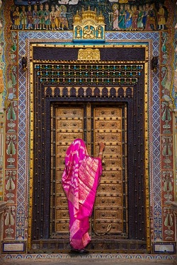 Suddenly, there was a knock at the door … (Bikaner Fort,