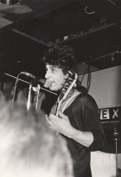 sweet-love-und-romance:  Johnny Thunders photographed by Michael