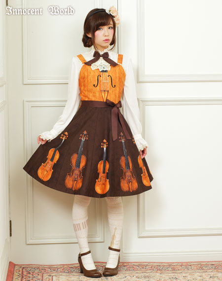 mademoiselle-puppet:  Stradivarius new series print from Innocent World 
