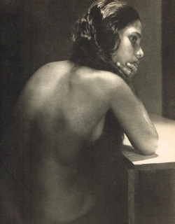 oldalbum:  Lionel Wendt - Asian Female Nude Study, Sri Lanka,