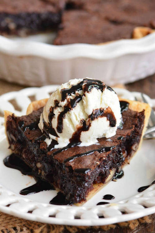 sweetoothgirl:  Brownie Pie