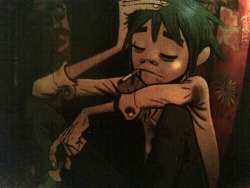pine-trees-and-scraped-knees:  I love this picture of 2D so much.