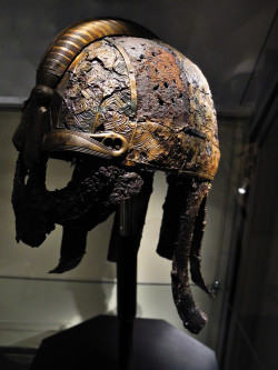 fuckinmiki:  Helmet of a norse warrior.